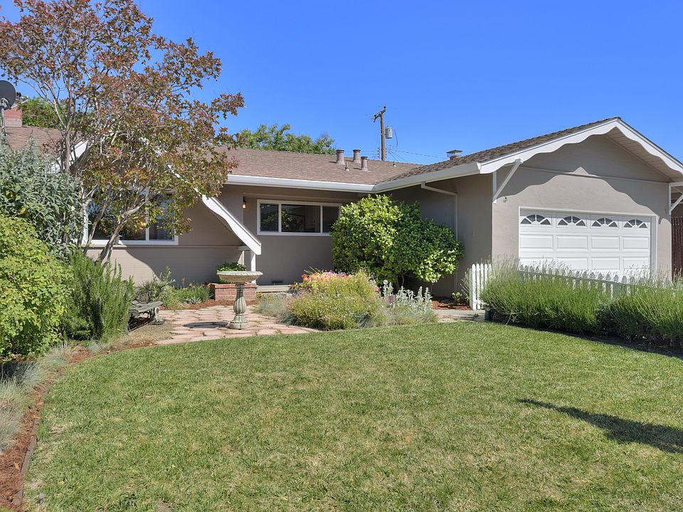1st image of 3382 Geneva Dr