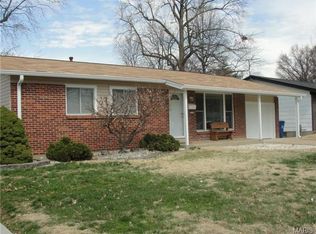 7371 Coachman Ln, Hazelwood, MO 63042