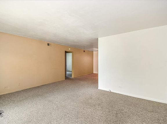 4th image of 12720 Carriage Ln