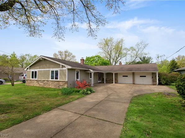 30200 Crestview Dr, Bay Village, OH 44140