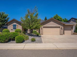 2142 Cadjew St, Redding, CA 96003