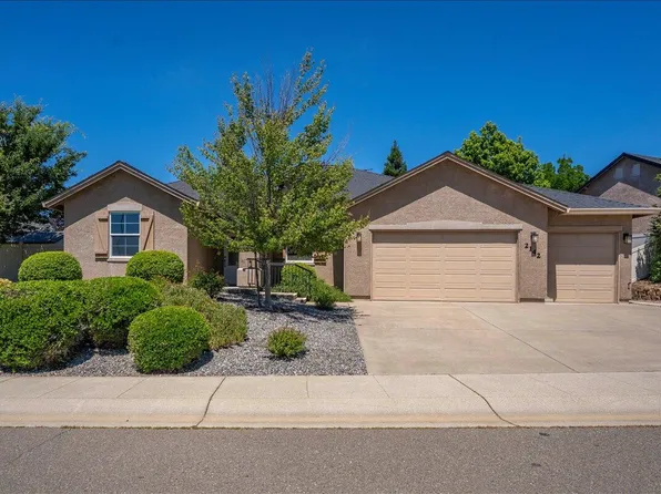 2142 Cadjew St, Redding, CA 96003