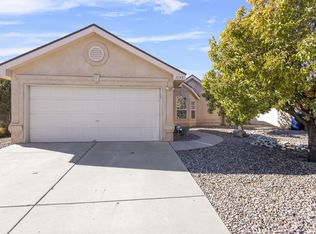 1133 Avenida Las Vistas NW, Los Lunas, NM 87031