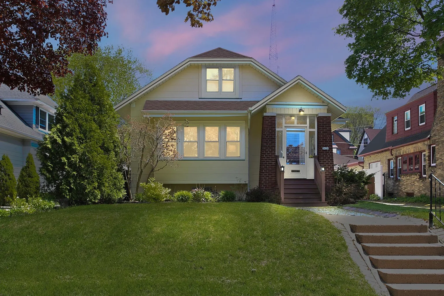 3424 N Murray Ave photo 1