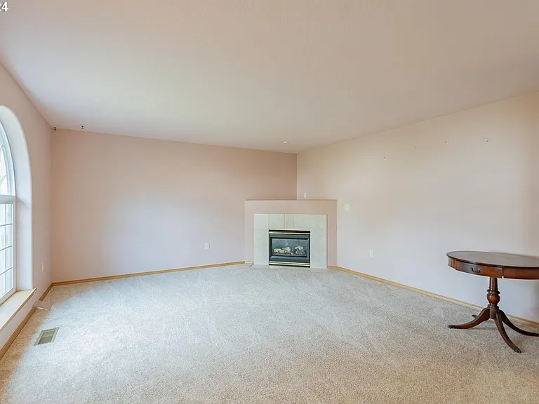 3709 NE 84th St — Photo 7