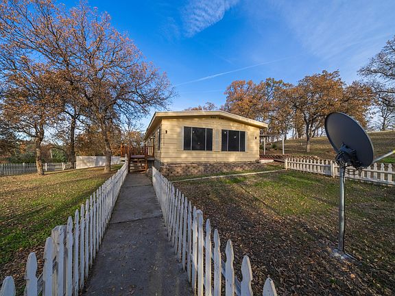 4th image of 15882 S Mendocino Dr