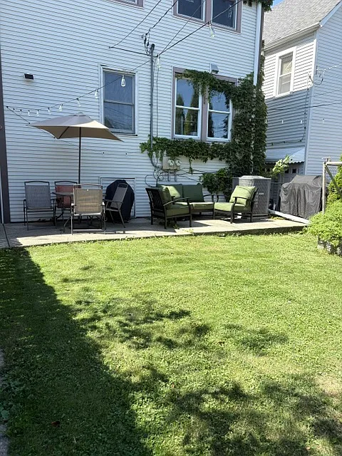 3 bed, 1700 sqft, $3,300 — Photo 3
