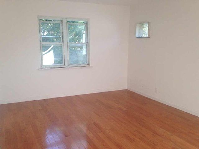 2nd image of 5610 207th St