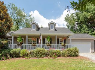 123 Jeromy Ln, Hendersonville, NC 28739