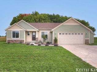 303 Miller Dr, Caledonia, MI 49316