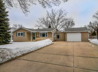 2409 Manitowoc Rd, Green Bay, WI 54311