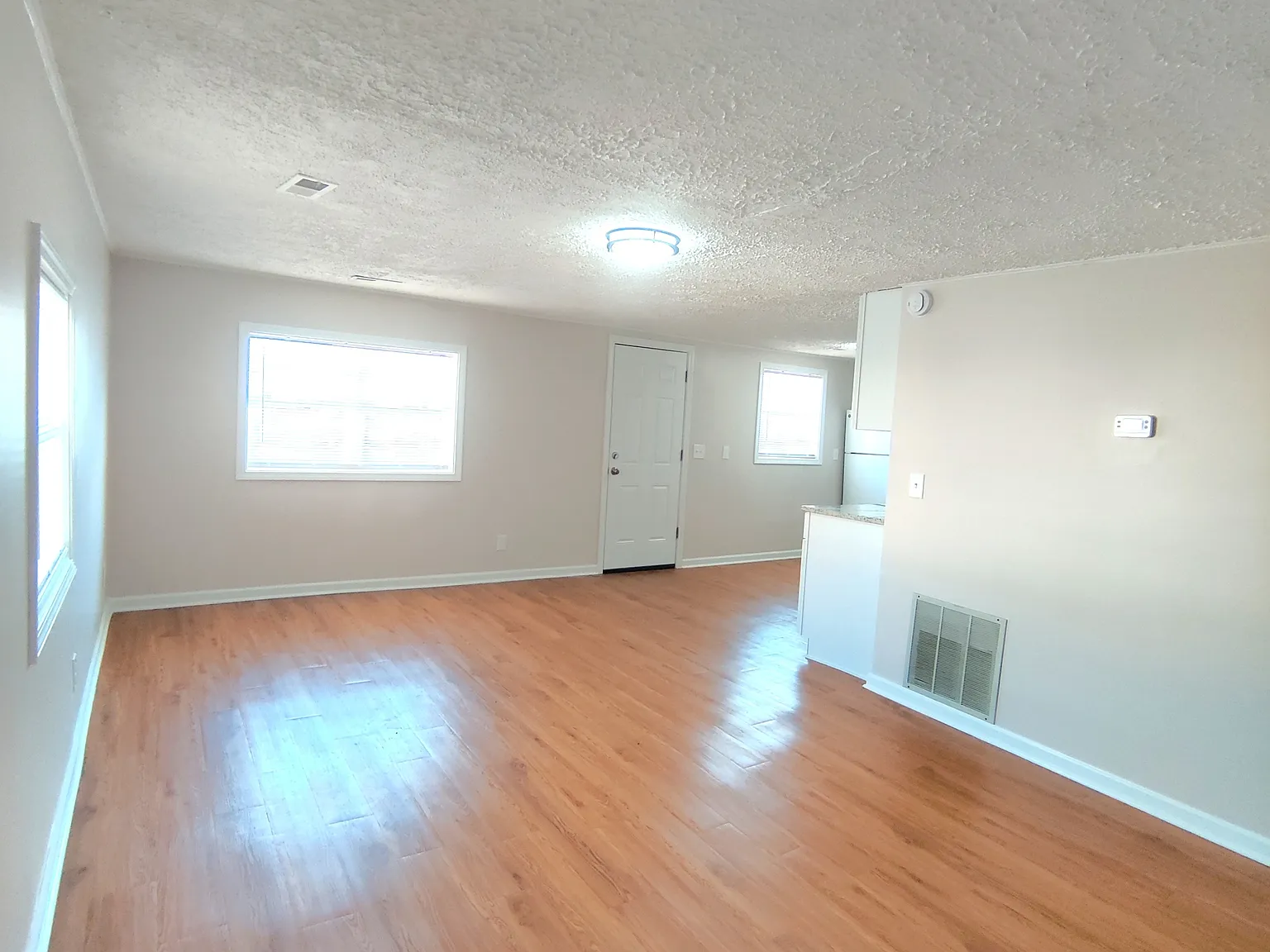 044 / 31 E. Church St. Sandwich - 1 — Photo 2