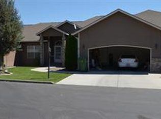 105 Tamarron Ln, Pasco, WA