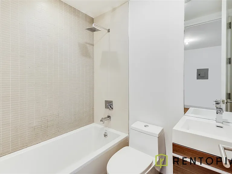 106 Meserole St #203B — Photo 7