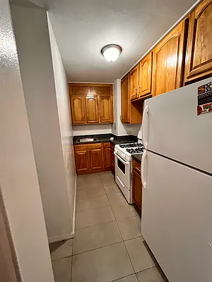 Rented by Smart NY Realty LLC | media 1