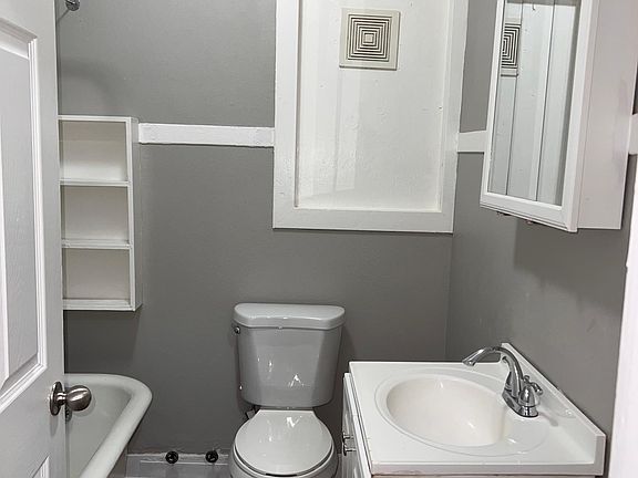 4th image of 902 Fawcett Ave APT 26
