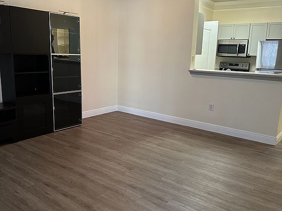 5th image of 19901 Villa Tuscany Dr Unit 206