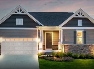 3991 Crestview Dr, Uniontown, OH 44685