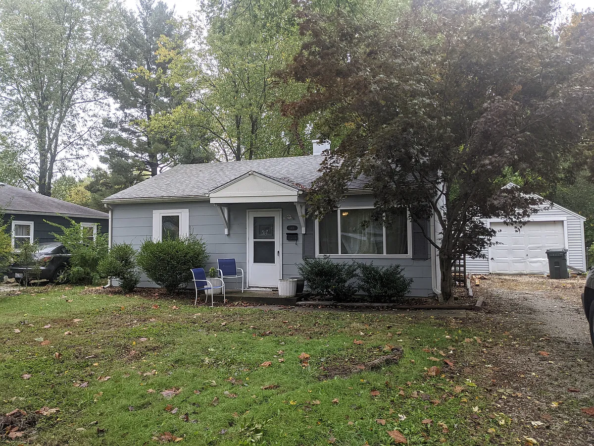 Building Photo - 1401 Briarcliff Dr