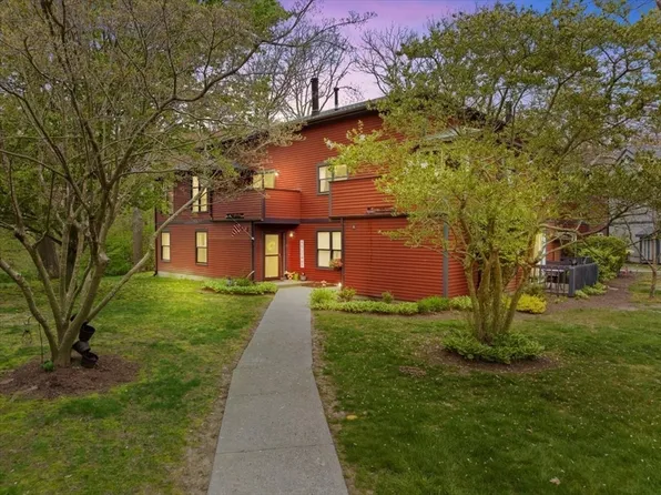 110 Dean St Unit 17, Taunton, MA 02780