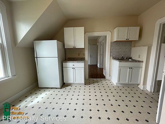 3rd image of 4034 Colfax Ave N #2