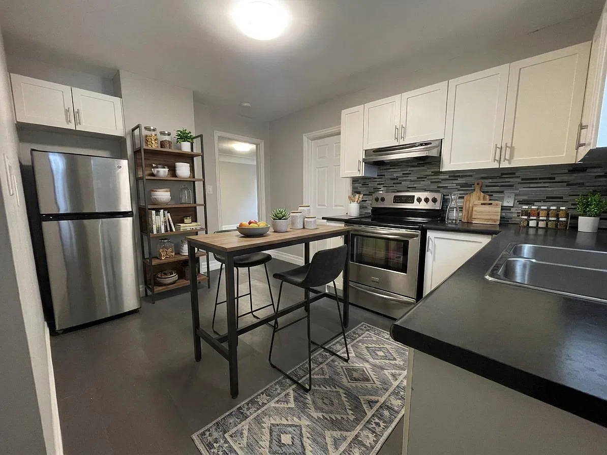 519 Mary Street Hamilton — Photo 2
