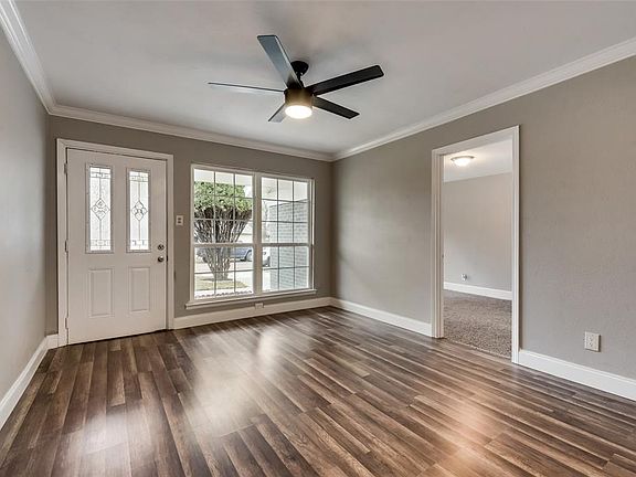 5th image of 313 E Celeste Dr