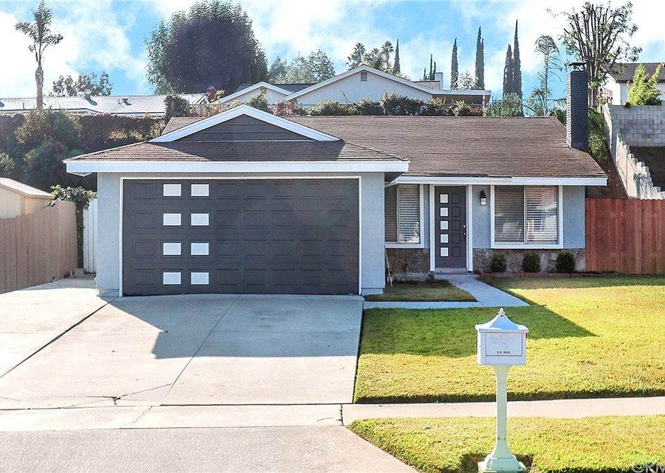1st image of 3999 Willow Ln