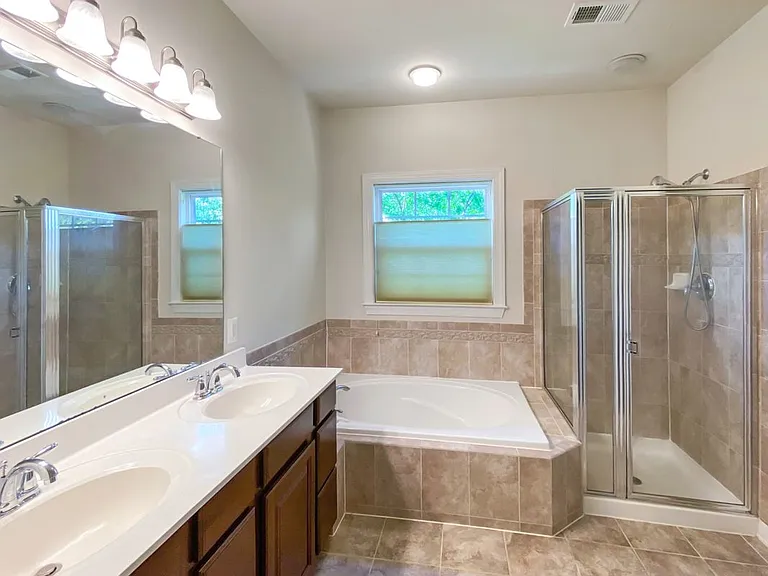 9706 Braidwood Ter — Photo 15