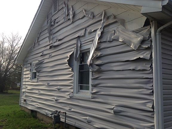 3rd image of 911 N Park St