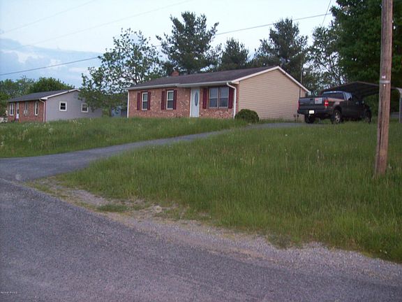 2nd image of 3221 Grim St