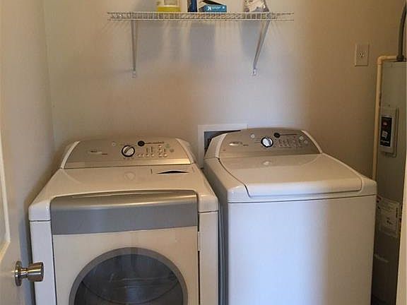 5th image of 12145 Bubbling Brook Dr Unit 1200