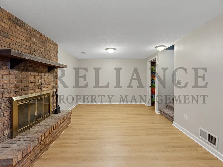 10919 W Nantucket St — Photo 18