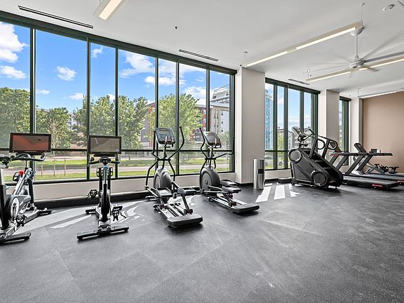 4th image of 4225 E Hale Pkwy #411