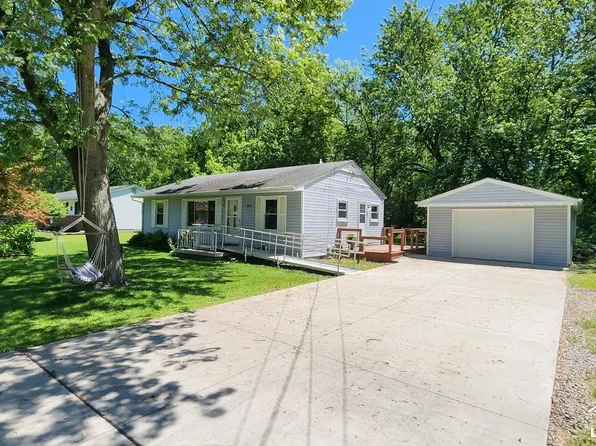 13810 Bayside Dr, Monroe, MI 48161