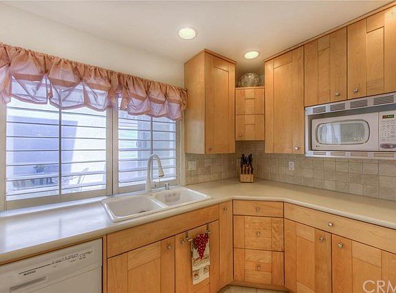 4th image of 5540 E Vista Del Dia