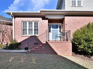 121 Commons Dr, Easley, SC 29642