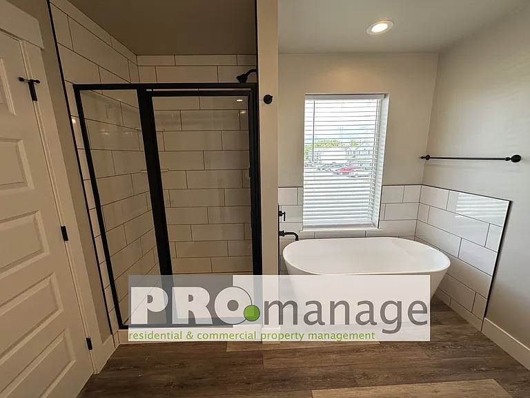 1385 Remington Trl — Photo 15