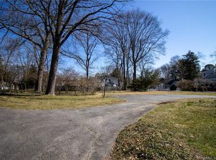 76 Sedgwick Ave, Darien, CT 06820