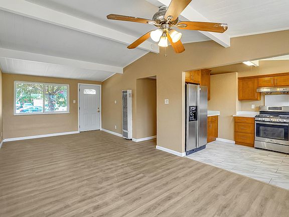 3rd image of 2086 Huran Dr