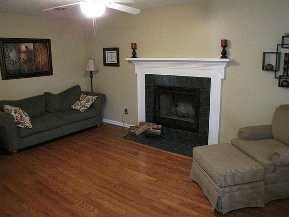 3rd image of 1536 Pheasants Glen Dr