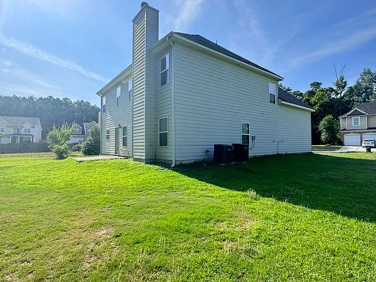 4499 Savannah Dr — Photo 17