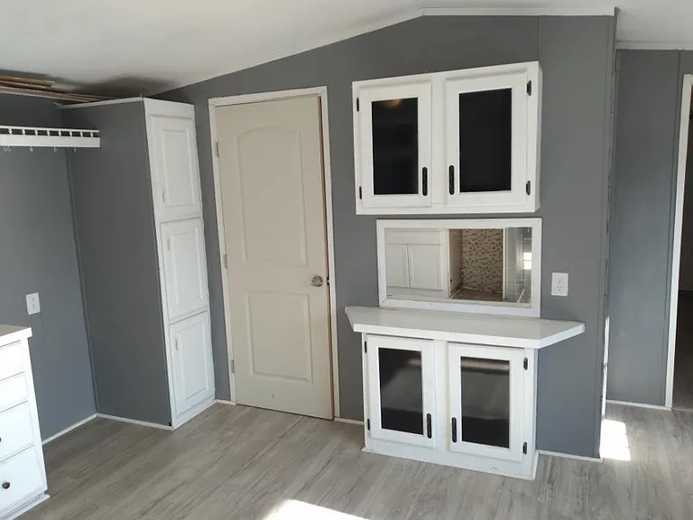 315 The Oil Rd — Photo 5