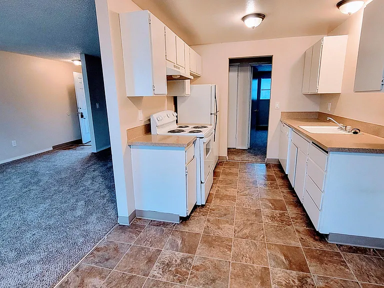 23134 NE Halsey St #10 — Photo 1