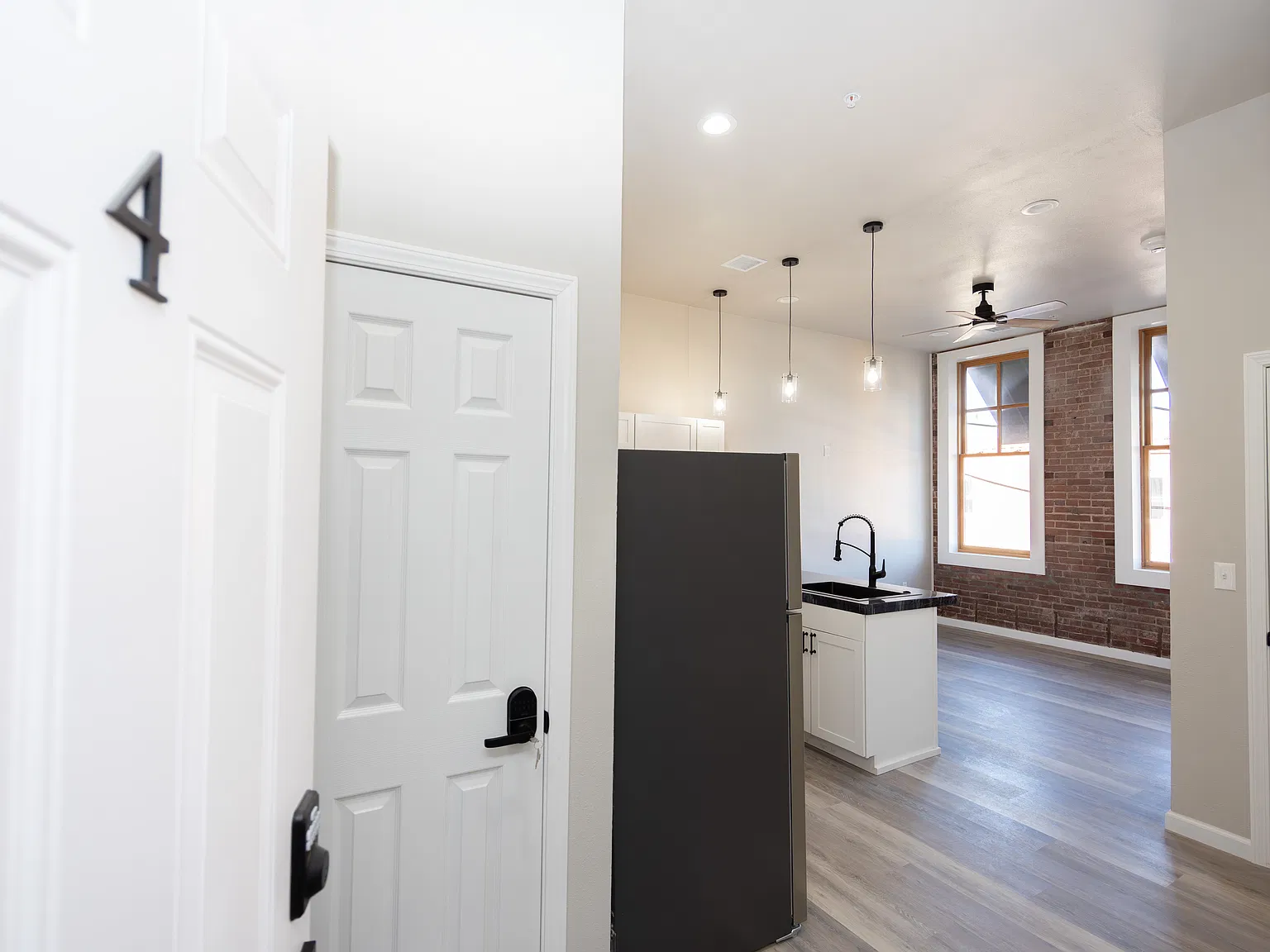 1 bed, 525 sqft, $1,200 — Photo 2