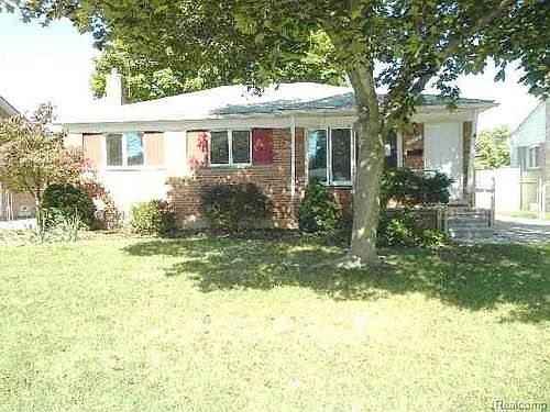 1st image of 32718 Avondale St