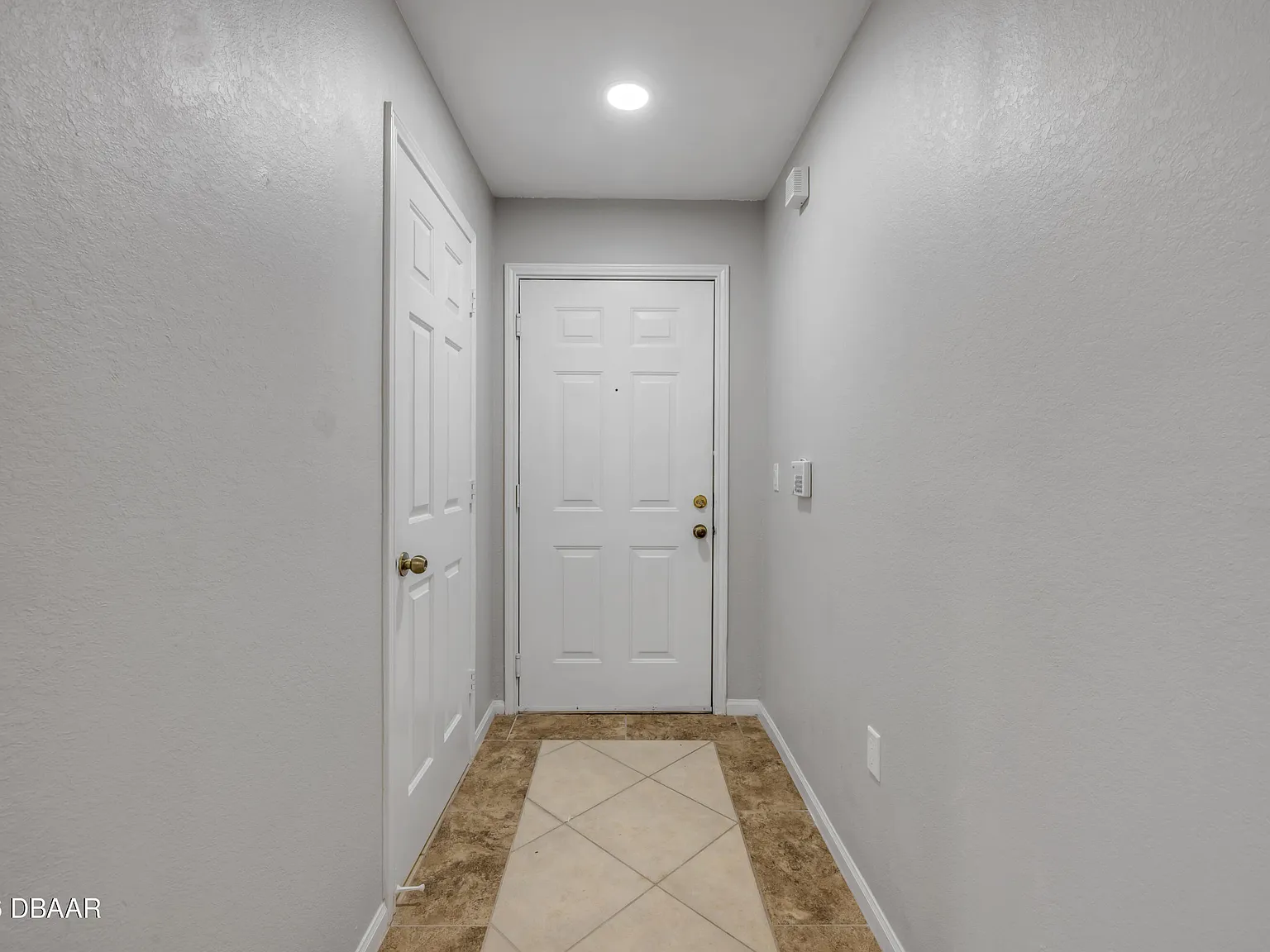 2 bed, 2.0 bath, 1006 sqft, $1,975 — Photo 2