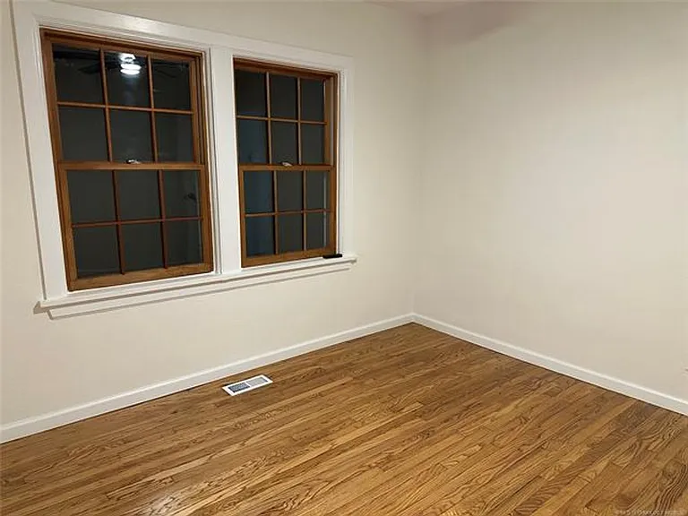 1235 S Gary Pl — Photo 37