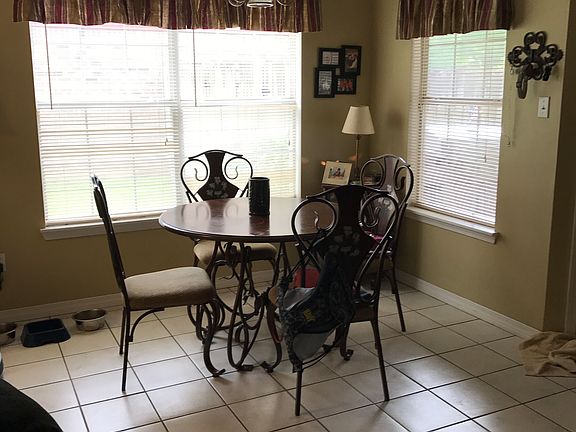 5th image of 1515 Hillcrest Dr