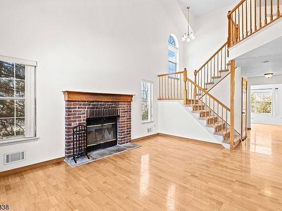 3rd image of 12 Buffalo Hollow Rd